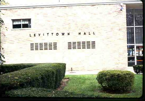 Levittown_Hall042