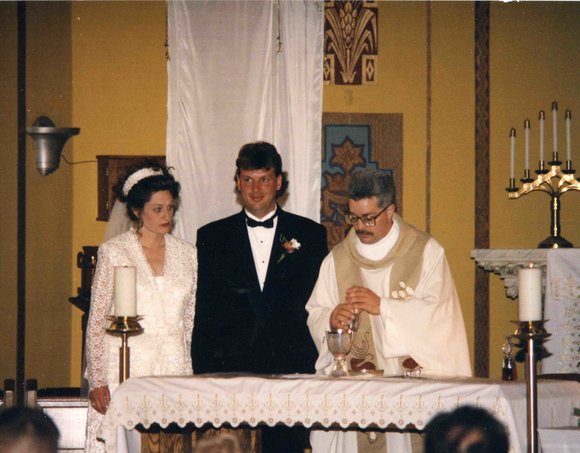 020 Lisa Mclear Wagner_s wedding at the alter020