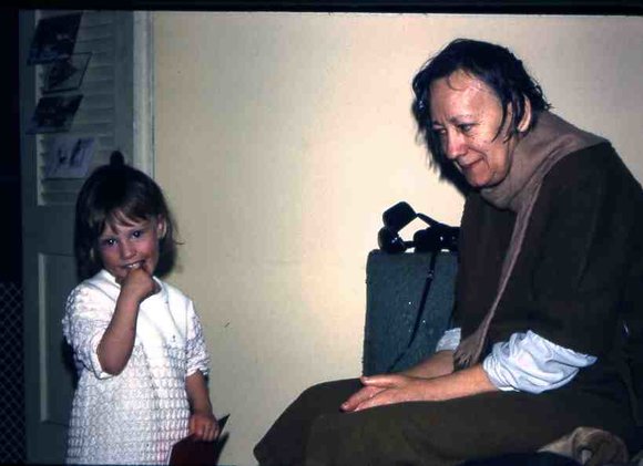 280  Sept 1973  Lisa _amp_ Mom   447 Line Road280