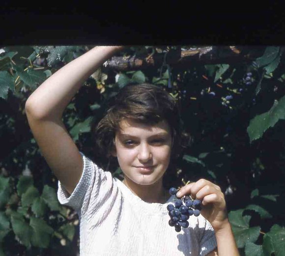 043 Bernadette august 1954043
