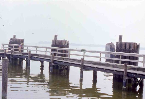 008  1995 claiborne md dock008