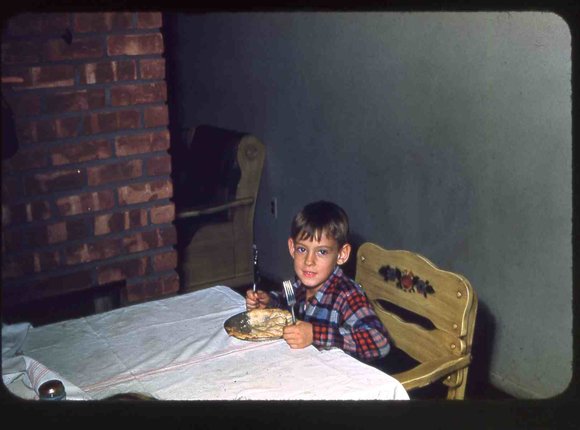 023  greg  boy with pie nov 1952023