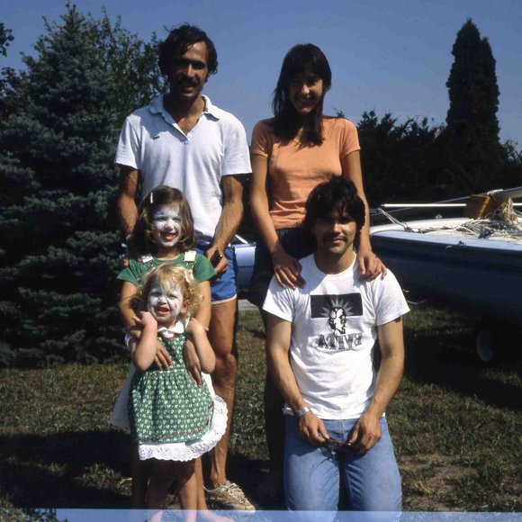 093 therese _amp_ Brian 447 Line Road  june 1981093