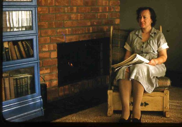 072 Mom    Hicksville 1954 072