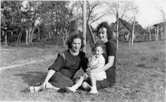 momhelenfarm