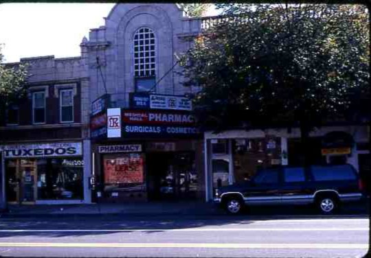 Little_Neck_main_street008