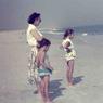 032_Mom_Therese_Chris_1957_Jones_Beach032