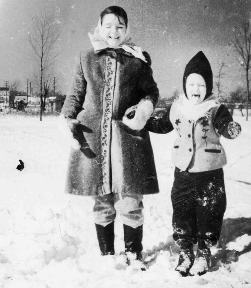 054_Mary_Molnar_Carr_Bernadette_Camden054