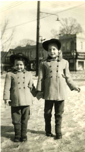 078_Carol_Gail_Nomi_Smith_1945078