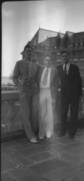 142_Dad_Friends_on_Boardwalk142