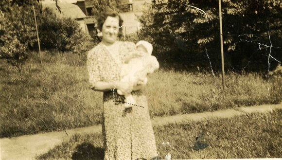 002_Says_GrandMa_stinky_on_back002