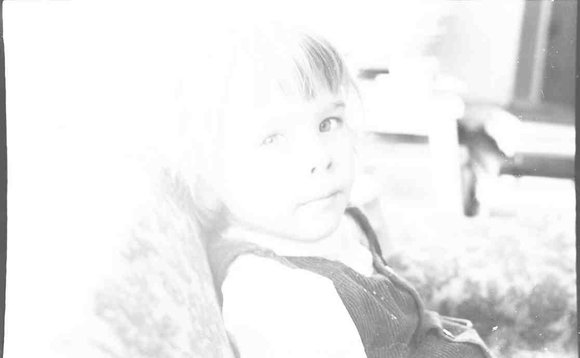 045_Who_Is_it045