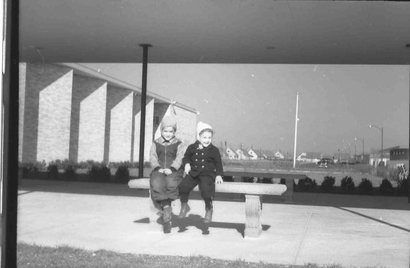 076_Chris_Greg_Hicksville076