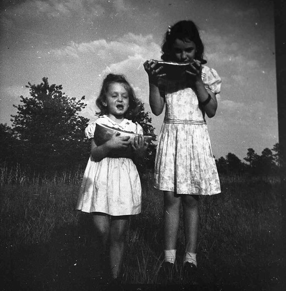 009_Mary_Molnar_Carr_on_the_farm009