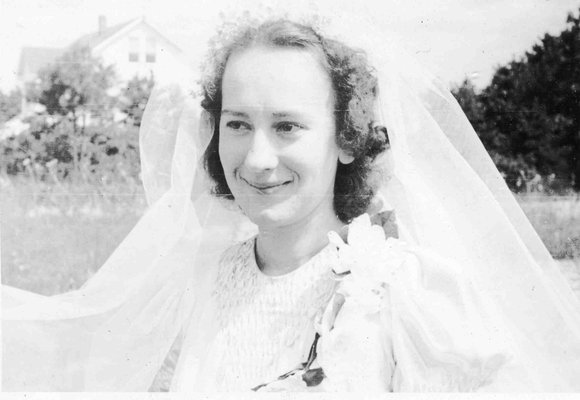 011_Mary_Strockbine_s_Wedding_Day011