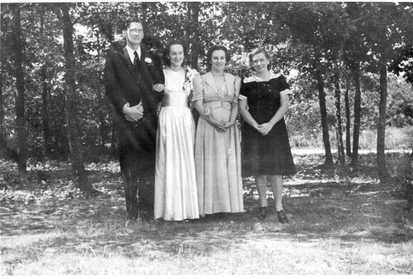 015_Guests_Strockbine_s_Wedding_015