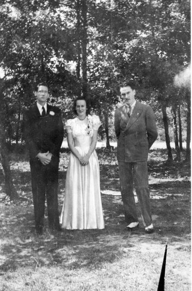 018_Guests_Strockbine_s_Wedding_018