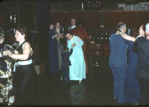 027 barbara knorr_s wedding  january 1977027