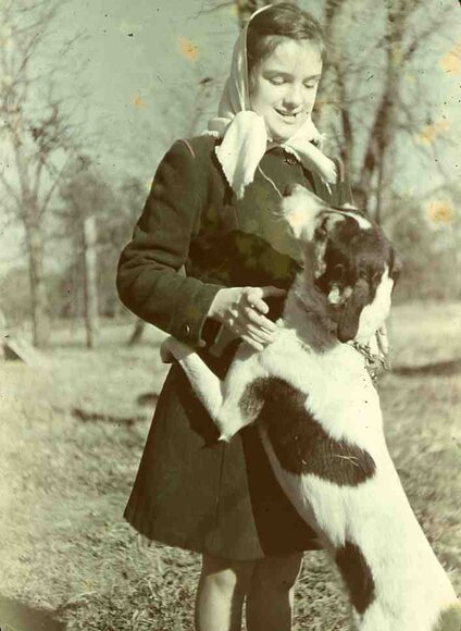 001_Mary_Molnar_Carr_Farm001