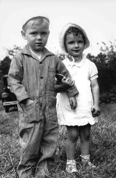 037 Mary Molnar Carr _amp_ John Schriner  cira 1937037