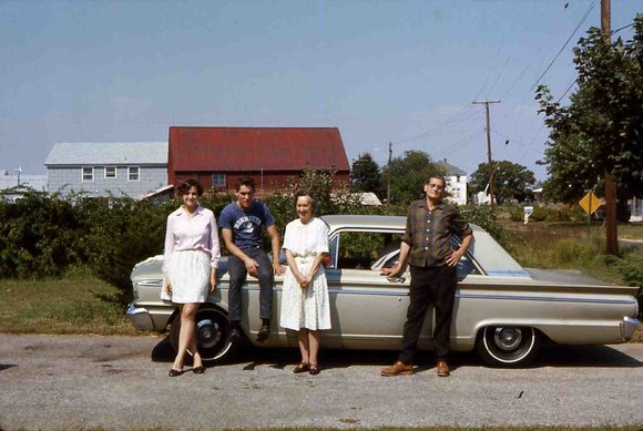 100 chris greg mom _amp_ dad 1968100