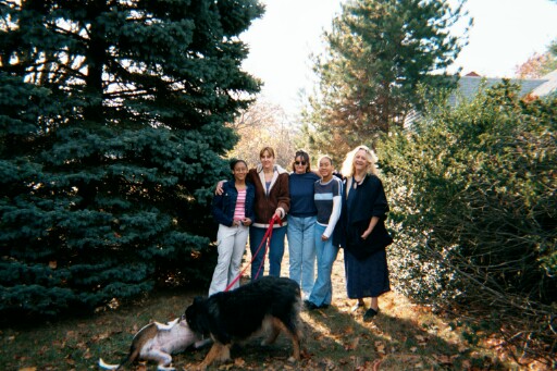 Bern_and_sisters0002