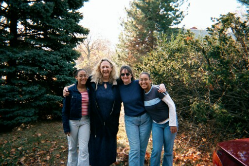Bern_and_sisters0004