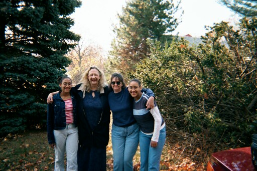 Bern_and_sisters0005